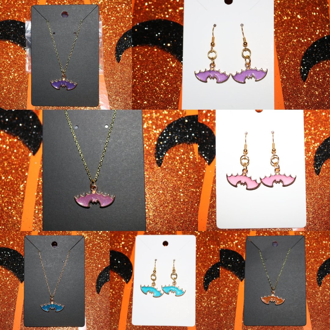 Lils_sad1's tweet photo. another update on what's left from my halloween collection! there's still 30 pieces looking for new homes 🥺 prices range from $8.50 to $11 shipped! rts are very appreciated 💞 https://t.co/h5NOU8FsN8