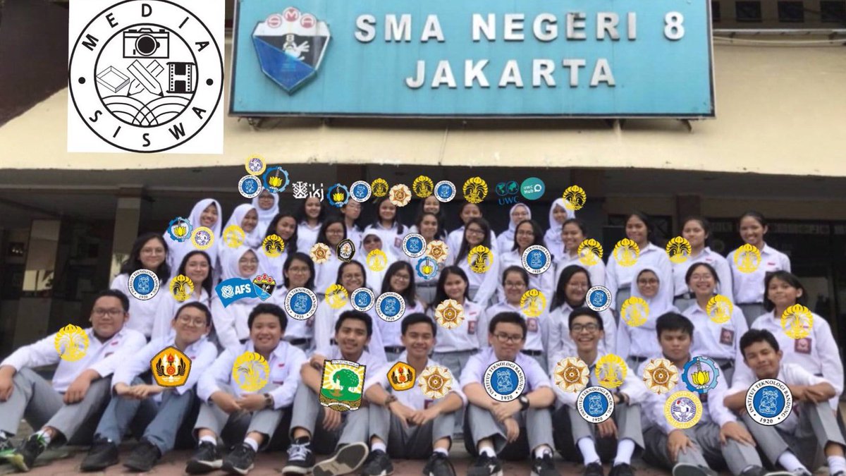 utbkfess's tweet photo. PTN! Nemu foto di tl, sebenernya sistem kbmnya mereka gimana si? Ini sekelas jarang gibah? Gibah pelajar doang apa gimana https://t.co/HyLUzzW3fk