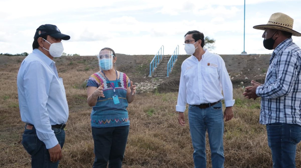 SemahnChiapas's tweet photo. La titular de la SEMAHN realizó una visita de trabajo con los presidentes municipales de La Independencia, Las Margaritas y el director del Instituto Estatal de Agua #INESA, con la finalidad de revisar el tema de Residuos Sólidos en dichos municipios. #SEMAHN https://t.co/mIU47mTpwD