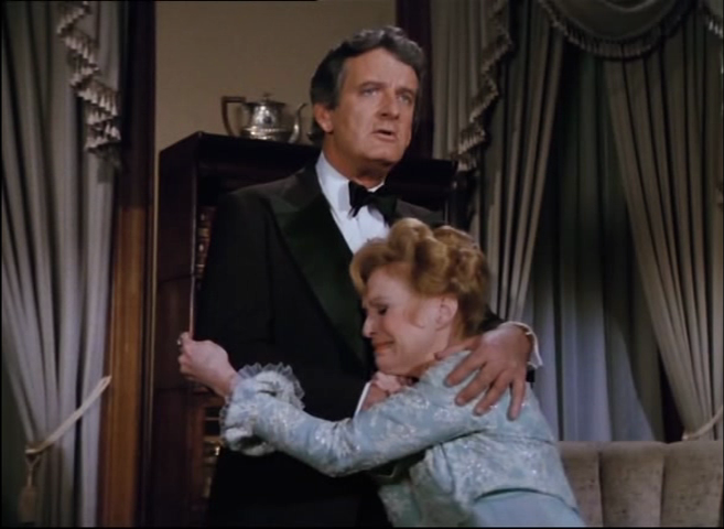 policeincolor's tweet photo. - Lieutenant Drebin, what do I do?
- Well, as I understand it, you're in the textile business
#PoliceSquad #kidnapping https://t.co/AW1DVmbmfJ