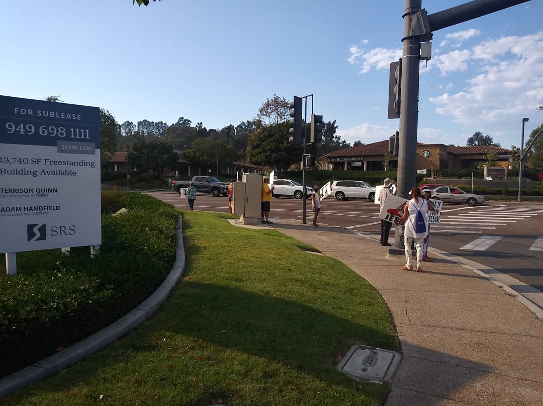 HazMissions's tweet photo. Earlier with the Sign Ministry. Today was at the corner of College Blvd amd Oceanside Blvd. #GreatCommission #oceansidecalifornia #waytruthlife #oceansideca #Oceanside #calvarychapeloceanside #calvarychapel #john14verse6 #CollegeBlvd #OceansideBlvd #Matthew28 #Mattthew28Verse16 https://t.co/wvan9Mc8AR