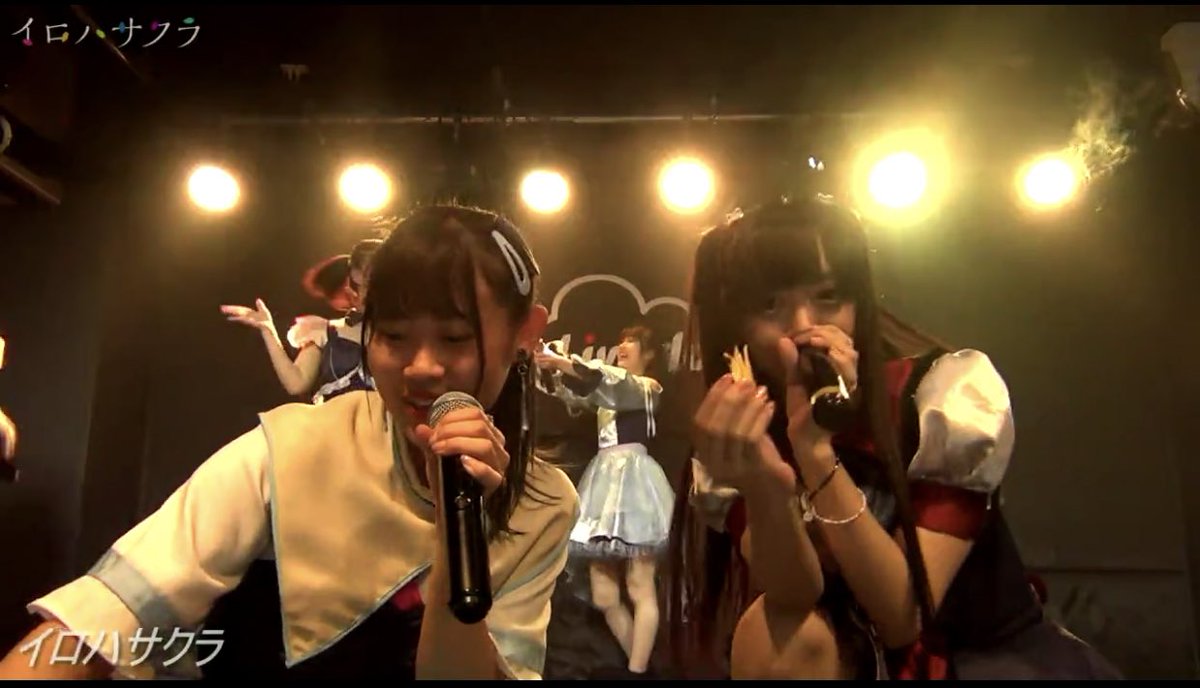 xAlaMox's tweet photo. 2020年9月6日
ロケセットライブ!~折り鶴~
#イロハサクラ
#スクショ
#Livecloud https://t.co/6JrFynXuQU