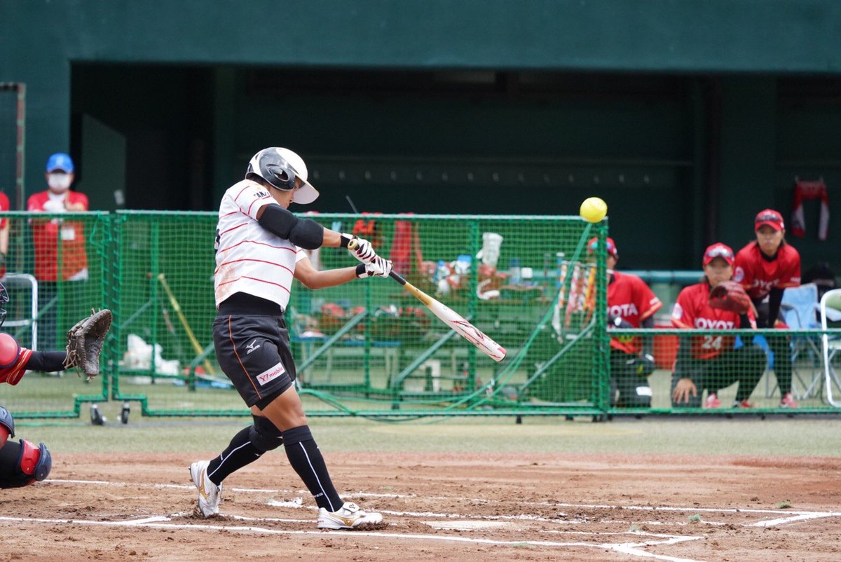 bic_beequeen's tweet photo. 1回表　#市口侑果　選手ホームラン！
#ビックカメラ高崎 #JSL https://t.co/AxwmrpCJS3
