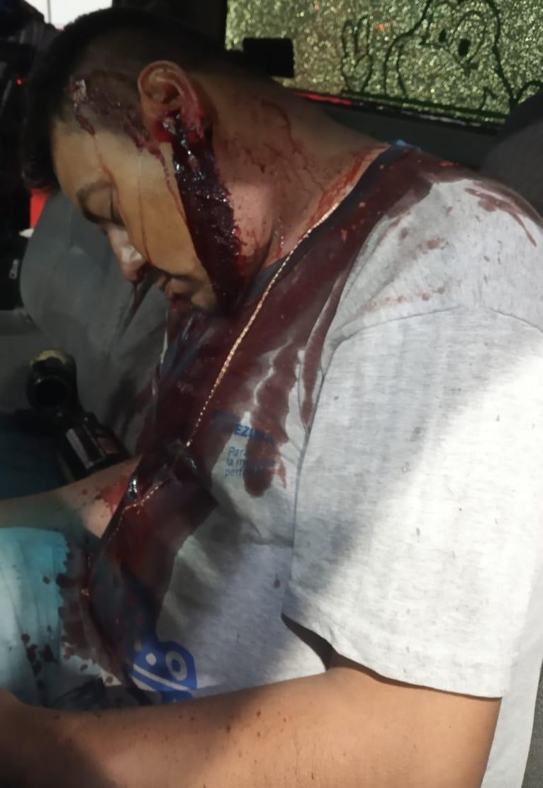 ElPerro11218540's tweet photo. Ejecutado en Gasolinera ubicada a un costado del Eje J Manuel Clouthier, en las inmediaciones de la colonia Los Naranjos, en el municipio de Celaya, Guanajuato. https://t.co/C4gpGdImQD