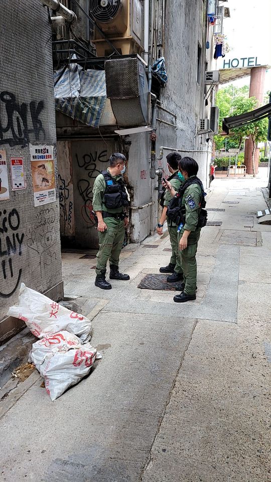 Police said on their FB they found three bags of rubbles on a back lane near the rally's starting point and would investigate who put them there.Meanwhile stop and search is widely carried out in Yau Ma Tei and Mong Kok along the marching route - via  @StandNewsHK