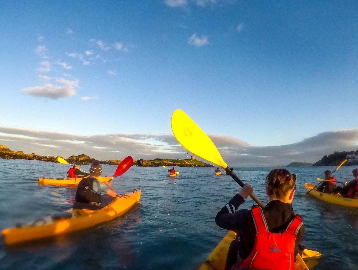 JanetCashin's tweet photo. #SunsetKayak around Bullock Harbour and a historic tour of #DalkeyIsland thanks to @kayakingdotie... #DiscoverDublin π₯° https://t.co/7QsOZTGzUG