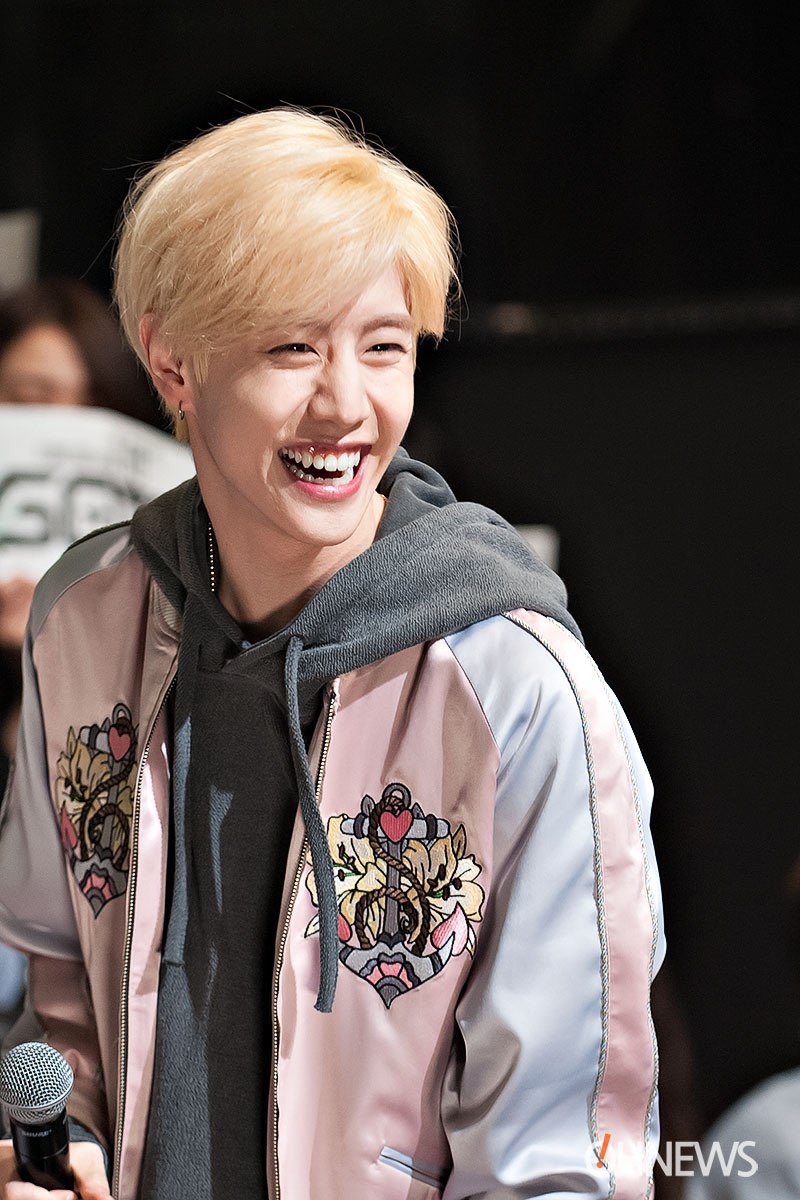 Marktuan shining smile a needed thread. — BEAUTIFUL SMILE FROM MARK TUAN SHINE YOUR SUNDAY —