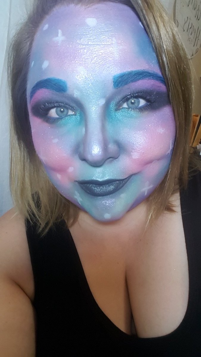 Michell12896406's tweet photo. Infinite Galaxy
#galaxymakeup #creativemakeup #shimmer #Stars #funwithmakeup https://t.co/xDr3YiiOXE