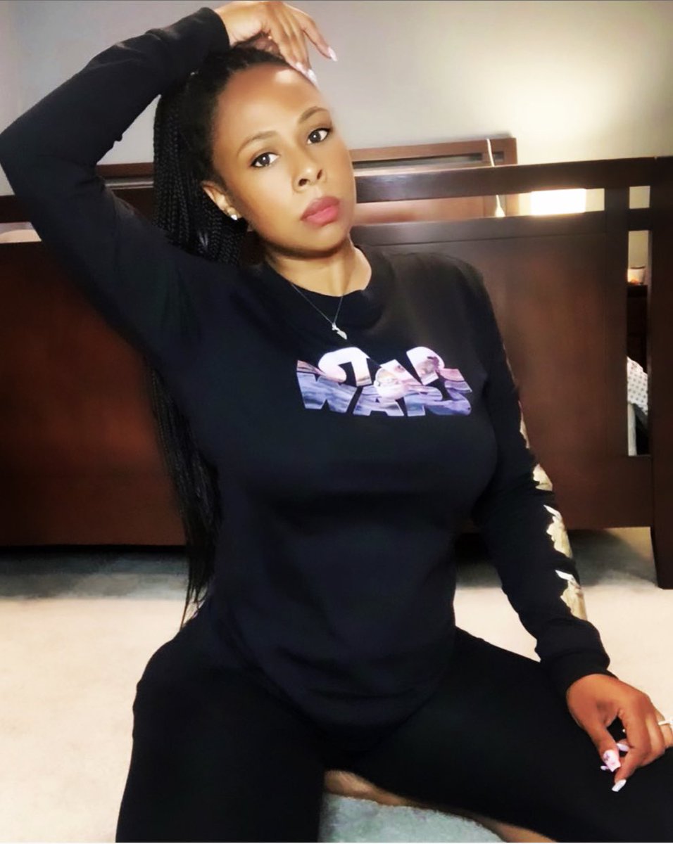 mzbanker's tweet photo. 40 and still applying pressure 😏 https://t.co/lh4vVjg1pH