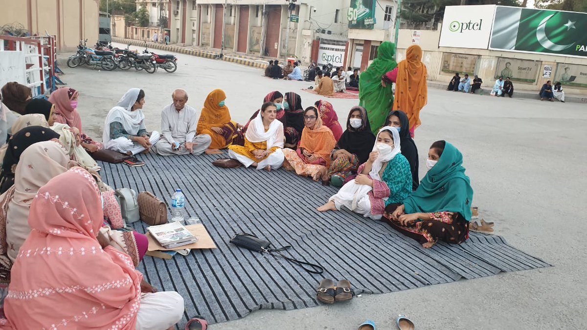 IsmatShahjahan's tweet photo. Visited BMC hunger strike camp yesterday to expressing solidarity with students & employees for #AmendBmcAct2017. More than 25 students & employees of MBC are on hunger strike till death for the last 48 hours, while @jam_kamal goverment is criminally silent. #RejectPrivatization https://t.co/154lzCg7eg