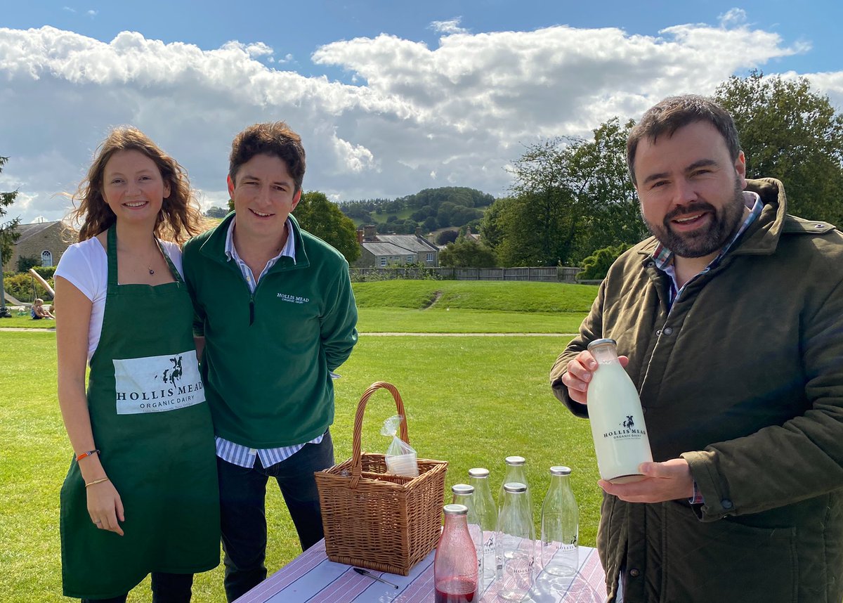 chrisloder's tweet photo. It was good to meet Laura and Rex from Corscombe’s Hollis Mead Organic Dairy yesterday. They told me all about the Hemsley’s family farm ethos of supporting wildlife and the environment. The result is the most delicious organic milk, proudly produced in West Dorset! https://t.co/QOaO9HnuwE