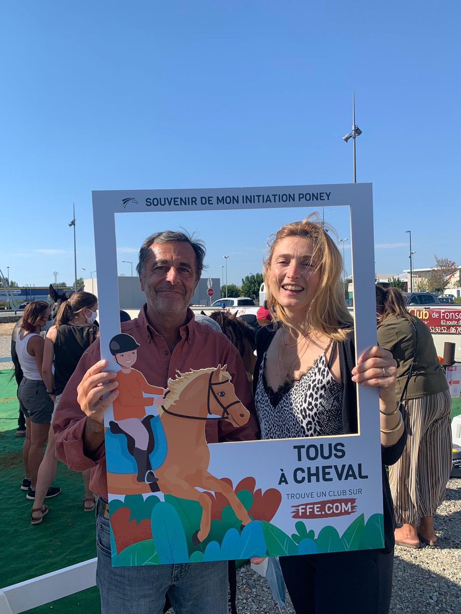FFEquitation's tweet photo. Hier la #FFE &amp; le poney-club de Fonsorbes organisaient un poney-club éphémère au Cinéma Veo de @Muretmaville dans le cadre de l’avant première du film 🎥 #Poly🐴
Une 60aine d’enfants ont pu découvrir les poneys et s’initier à l’équitation ! 
Aujourd’hui, rdv au @CGR_Villenave ! https://t.co/CqDppSRU9E