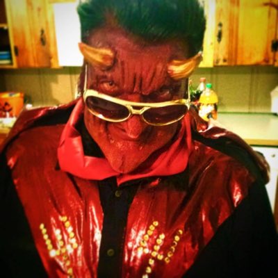 _WolfeLikeMe's tweet photo. #NewProfilePic #Hellvis https://t.co/9Z6367KDNV