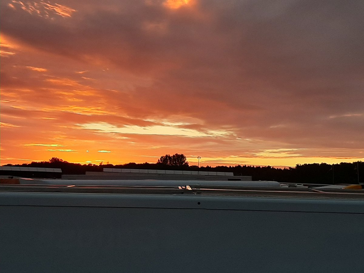 npmotorcycles's tweet photo. Lovely morning here at Silverstone. Great sunset and sunrise. Very long night changing the engine and gearbox for the @npmotorcycles, @lextek_products. BmW Superbike. But she is now alive and ready for the dyno :-) https://t.co/LMEeOf6eNo