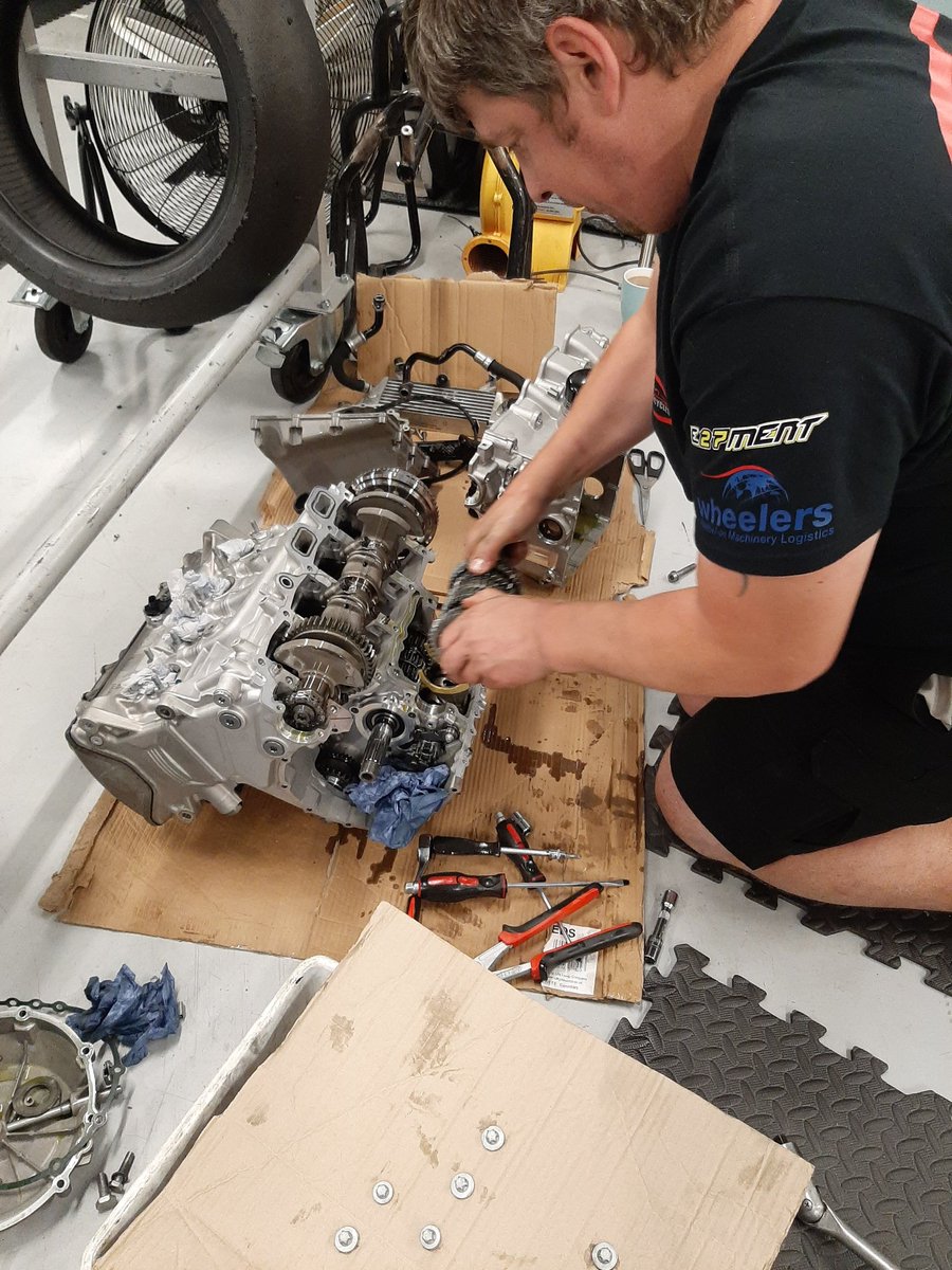 npmotorcycles's tweet photo. Lovely morning here at Silverstone. Great sunset and sunrise. Very long night changing the engine and gearbox for the @npmotorcycles, @lextek_products. BmW Superbike. But she is now alive and ready for the dyno :-) https://t.co/LMEeOf6eNo