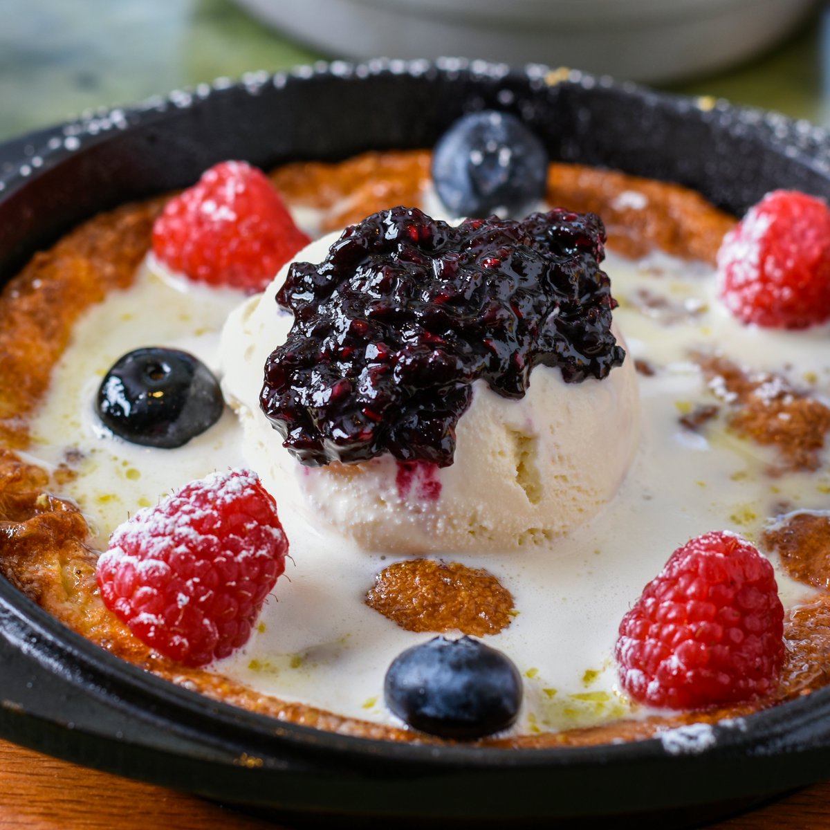 SoliaKSA's tweet photo. سوليا يقدم مع ايس كريم الفانيلا و التوت المشكل 

The Dutch pancake with vanilla ice cream and mix berries 
.

#solia #Riyadh 
#traditional #restaurant #lunch #dinner https://t.co/4eZdVZgm8d
