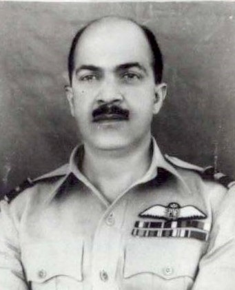 **THREAD** The Non- Muslim heroes of Pakistan Army and Airforce.Air Commodore Balwant Kumar was the only senior Hindu officer to fight in 1948 & 1965 wars. #DefenceDay #6SeptDayOfPride