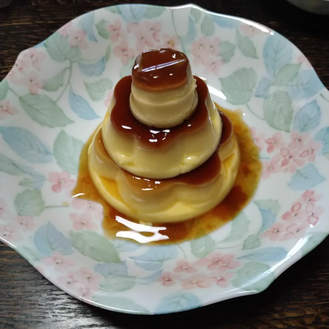 ででん！大きさの違うプッチンプリン3個を重ねたタワー!!