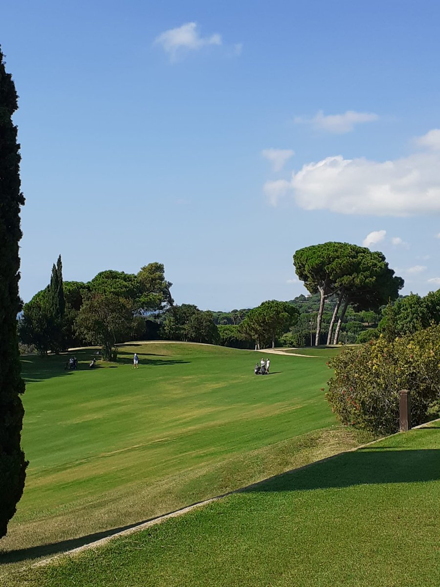 golfllavaneras's tweet photo. Ayer se celebró la Copa Consolación⛳ y ¡fue todo un éxito! Os compartimos algunas imágenes del campeonato. ¡Muchas felicidades a los ganadores!🏆
.
.
#golf #golfllavaneras #golfbarcelona #barcelona #golfinspain #golfing #golfbarcelone #maresme #esportmaresme #golftips #golfpro https://t.co/YgbEqHX9bh