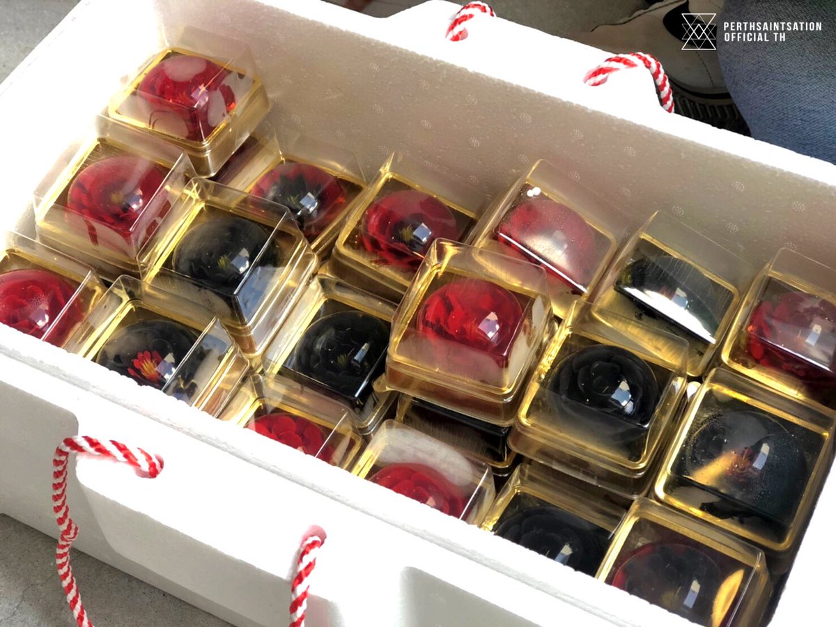 PSSATIONPROJECT's tweet photo. 45 PIECES OF HEAVY METAL AND RACING RED COLOUR OF FLOWER JELLY DESSERT❤️ @Saint_sup 

#ForSaintFromTRIGON https://t.co/ei9NhDUrY4