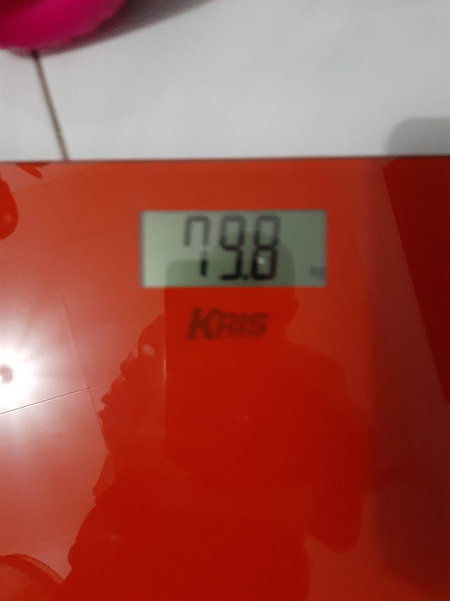 manafharis's tweet photo. Keknya sebelum corona 70 dah, kenapa mendadak segini ya hmmm https://t.co/IAUnXqEZ9U