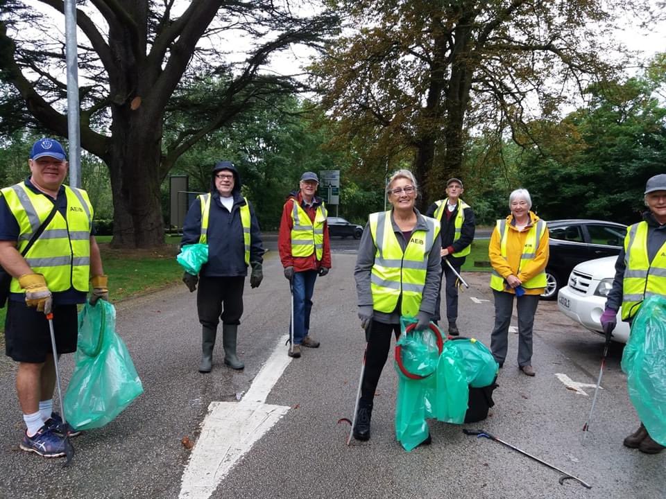 aeinbloom's tweet photo. @KeepBritainTidy @socheshire @SK9cheshire @Litterwatch1 Alderley Edge in Bloom group on the September Clean yesterday #keepbritaintidy #litterheroes #alderleyedge #litteraction https://t.co/FJjjIYlofr