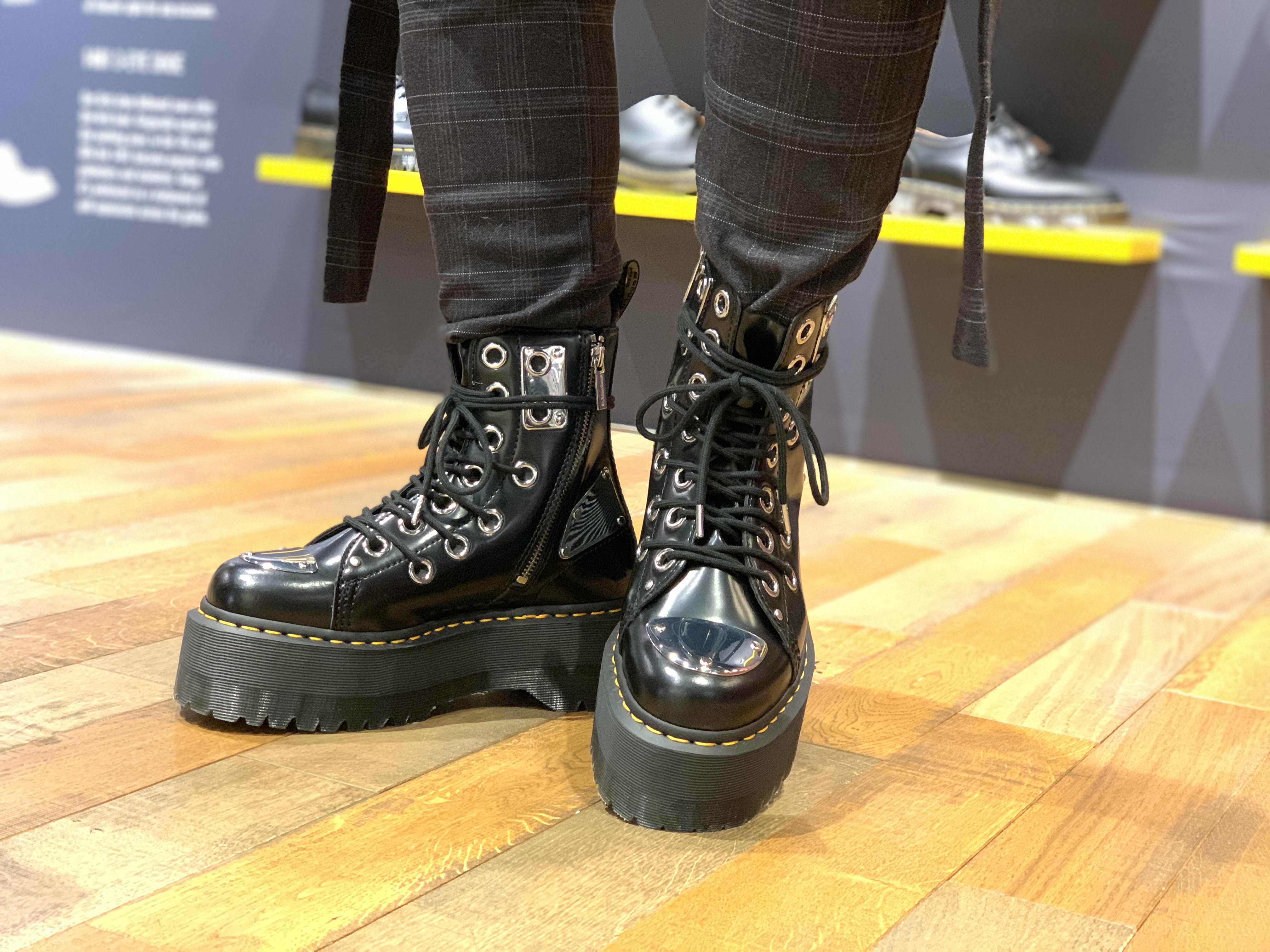 Dr.Martens マーチン JADONMAX REBEL-