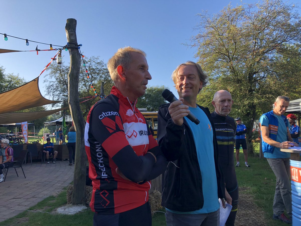 Oud profwielrenners Steven Rooks en Jelle Nijdam zijn er vandaag ook bij. #Wielerdagvoorbedrijven