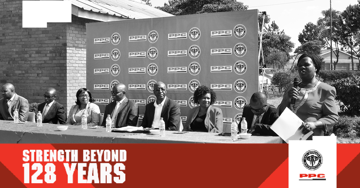 PPC_Africa's tweet photo. Demonstrating our #StrengthBeyond128Years, #PPCZimbabwe have been #BuildingStrongerCommunities from a grass roots level.
Our contributions to youth development &amp; access to educational tools brings the #StrengthBeyond of #PPCAfrica to those that need it most.
(Images pre-COVID) https://t.co/IvxFZNIeBU