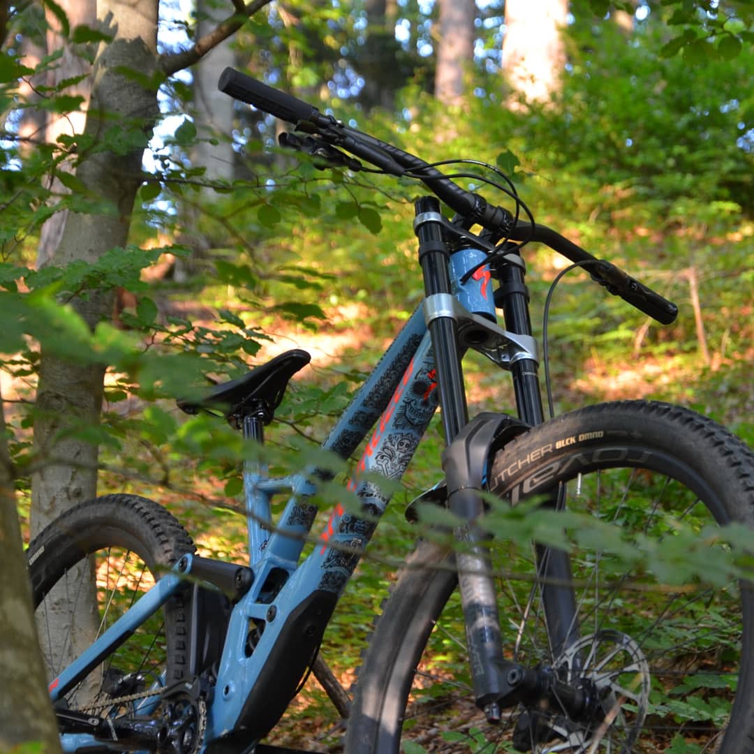 SteezyMTB's tweet photo. Just got myself a new bike and I am very excited about it.
SPECIALIZED DEMO 29 EXPERT
#rfea #specialized #specializedbikes #specializeddemo https://t.co/IHs9UJI4dz
