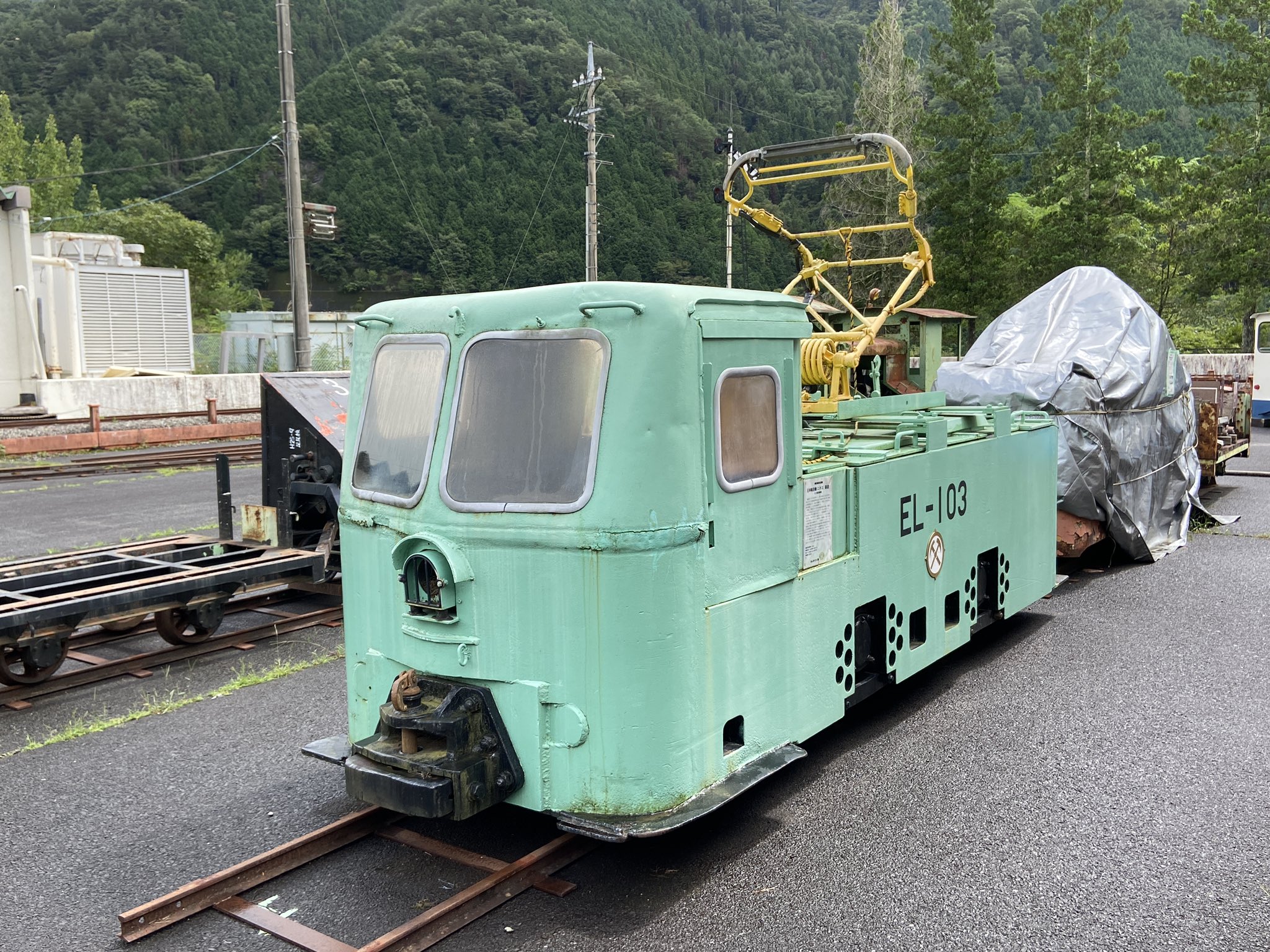鉄道 機関車 電車 1200px-111Ed-