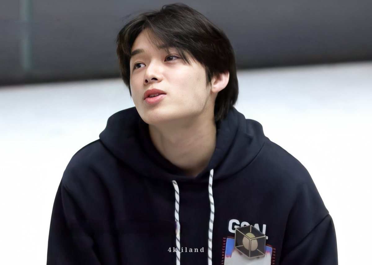 Chandraa_06's tweet photo. I will never get tired of protecting you.
K BEST BOY!💚
K DEBUT! 💚💚💚
#ProtectK #GreenHeartsForK https://t.co/n9JhqjpxAR