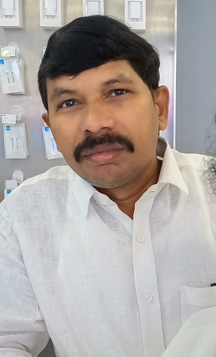 NareshKolukula2's tweet photo. #YSRCP బీసీ ప్రధాన కార్యదర్శి పదవికి రాజీనామా చేసే యోచనలో లోగిడి జయన్న రజక,రజక కార్పోరేషన్ చైర్మన్ పదవిని పార్టీ కోసం ప్రభుత్వ ఏర్పాటుకు కృషి చేసిన వారిని పార్టీ విస్మరించిందని ఆవేదన వ్యక్తం చేస్తున్నా రాష్ట్ర రజకులు @YSRCParty @AndhraPradeshCM @ysjagan @VSReddy_MP @BotchaBSN https://t.co/sKXZNNSpBu