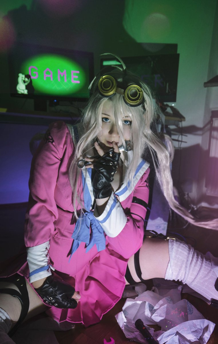nuigurumiSaku's tweet image. Zwar ist mein Eintrag für Connichi Instant Cosplay leicht eine Themaverfehlung aber die einzige Verbindung die mein Hirn beim Thema Hamstern hatte war:
Klopapier -&amp;gt; Miu
Jeder der DRV3 gespielt hat versteht wieso ;D
#conlinehamstern #ConLine20
📸 Selbstauslöser
Edit @TSUNABOOSHI