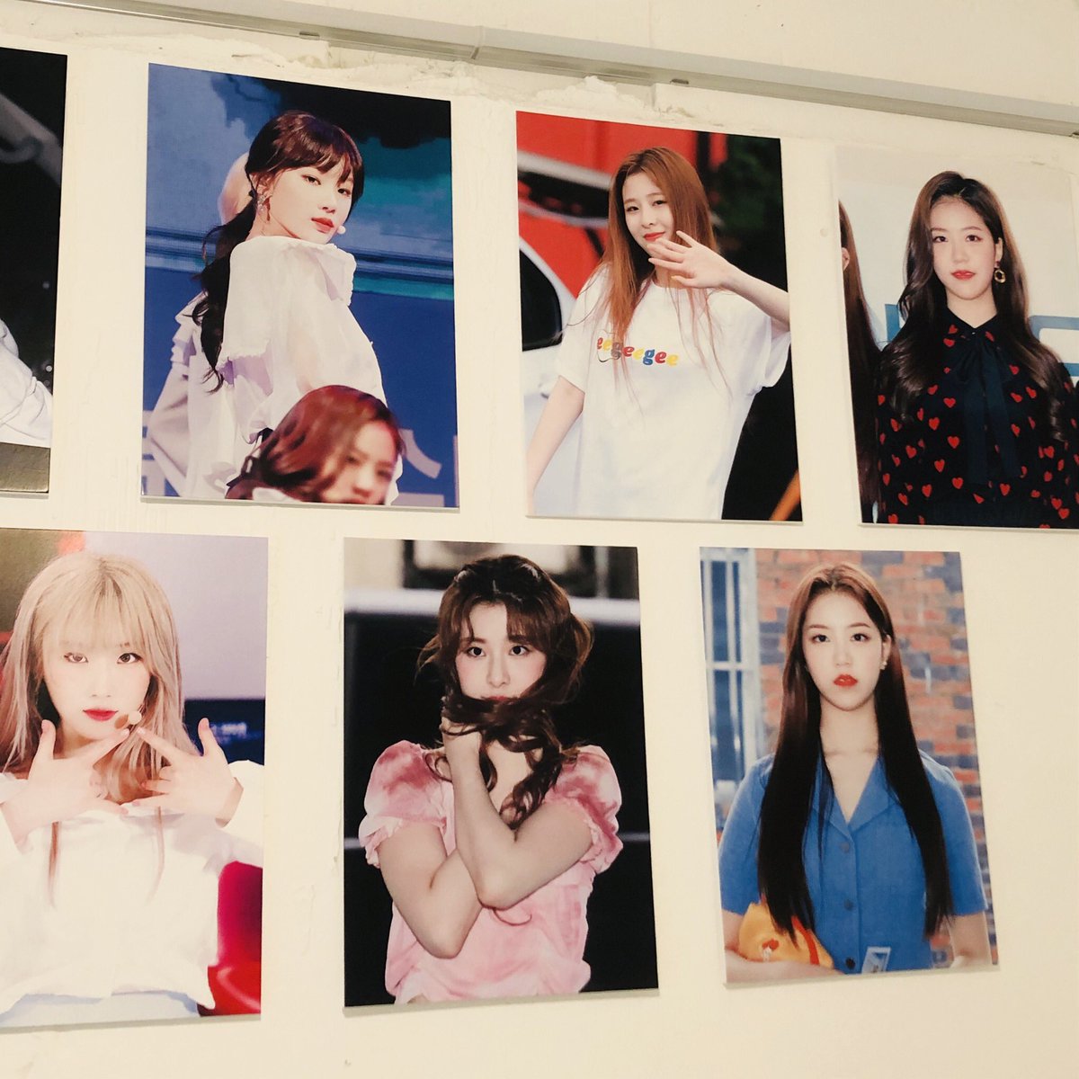 GWSN_2020's tweet photo. 𝐆𝐖𝐒𝐍 𝟐𝐧𝐝 𝐀𝐧𝐧𝐢𝐯𝐞𝐫𝐬𝐚𝐫𝐲 
𝘾𝘼𝙁𝙀 𝙀𝙑𝙀𝙉𝙏 &amp; 𝙀𝙓𝙃𝙄𝘽𝙄𝙏𝙄𝙊𝙉

<𝐃𝐀 𝐂𝐀𝐏𝐎>

폼보드 사진입니다! 혹시나 폼보드 액자 수령을 원하시는 분들은 디엠을 주시거나 다섯시 반~여섯시 사이에 방문 해주시면 감사하겠습니다😊😊 https://t.co/lTJx5Ik9ao