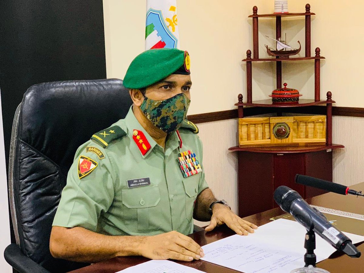 Raajjeygai beyruge evves qaumegge military presence eh neiy. Han'guraamaveri hathiyaaru alhaigen thibi beyruge sifainge faujeh neiy. Ehenas humanitarian role eh adhaakuraa technicians ge eheetherikan abadhuves libey: <a href="/CDFofMNDF/">Chief of Defence Force</a> at <a href="/MNDF_Official/">Maldives National Defence Force</a> press conference