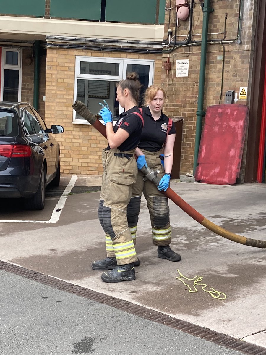 WMFSErdington's tweet photo. Bit of “ thinking out side the box “ training for Erdington white watch today. As a team retrieve the 50p using any equipment off the truck. Crews opted for hose inflation and denso tape. #objectivecomplete #teamwork #communication https://t.co/uFdUFdQBGM