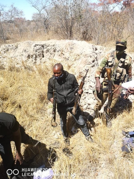 SteveZwitter's tweet photo. The Chivhu suspects were not arrested. They were gunned down. Here are the pictures. https://t.co/2t16VFfRNI