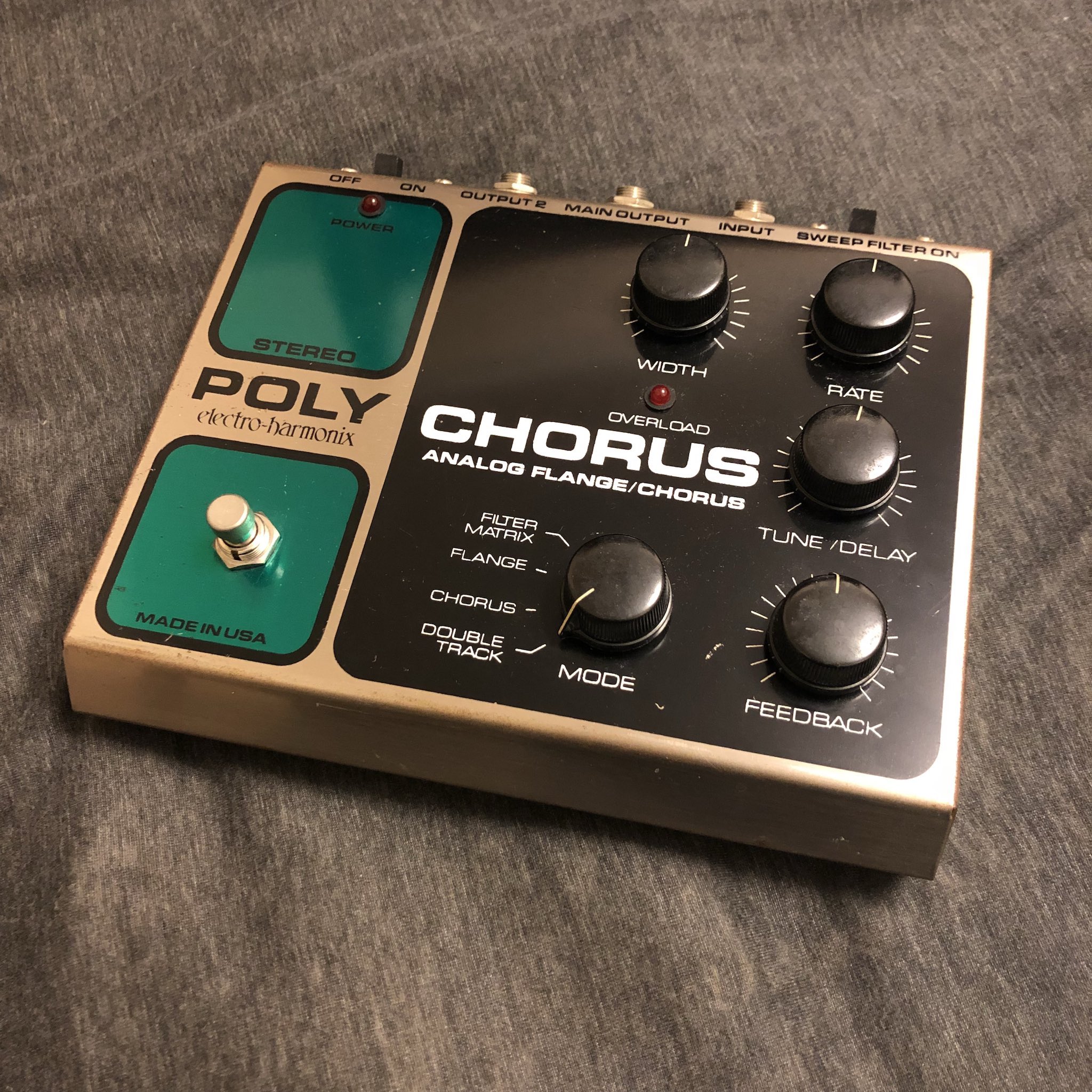 ビッグ マフ郎 On Twitter Poly Chorus 空間を捻じ曲げる様な音が出るから好きなんですよね あと丸ノブより チキンノブの方がカッコイイ