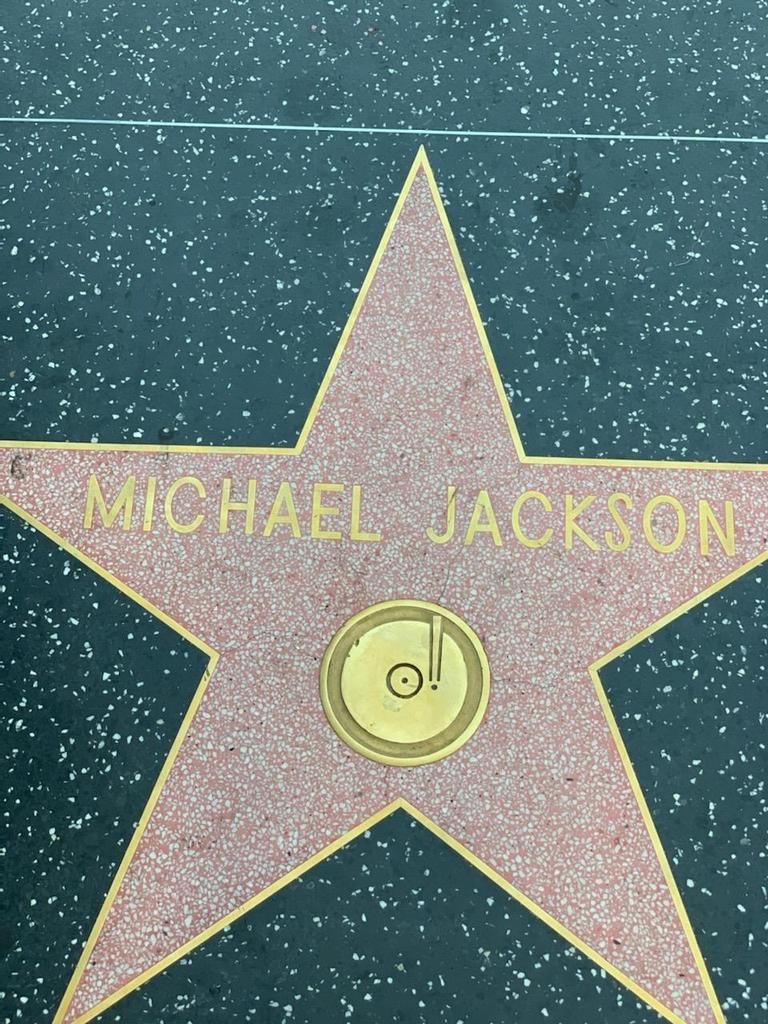 MichaelRayJack7's tweet photo. I'll Be There. 🎶
#MichaelJackson 
Seeing &amp; Sharing My Girls 💕Are Having Fun In L.A. 🌞life, is good!
Asé https://t.co/nGGOnRpc2Q