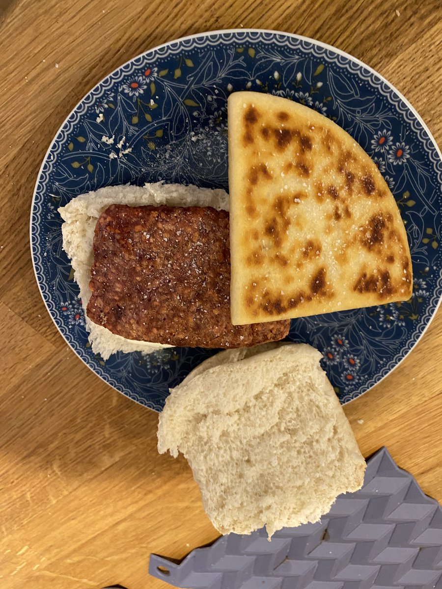 CharlieRoss99's tweet photo. Been a good weekend but a roll with square sausage and potato scone is a highlight! As we say in Glasgow, ye cannae whack it!!!! 😜#scottishcuisine #lornesausage #potatoscone #scotland #food https://t.co/tB5OEQGYaI
