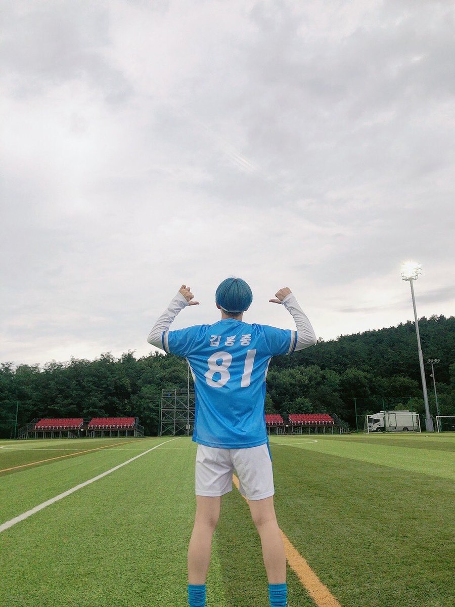 ATEEZofficial's tweet photo. [#홍중] 8 makes 1 team⚽️
#ATEEZ #에이티즈 https://t.co/4IAe7AUvY4