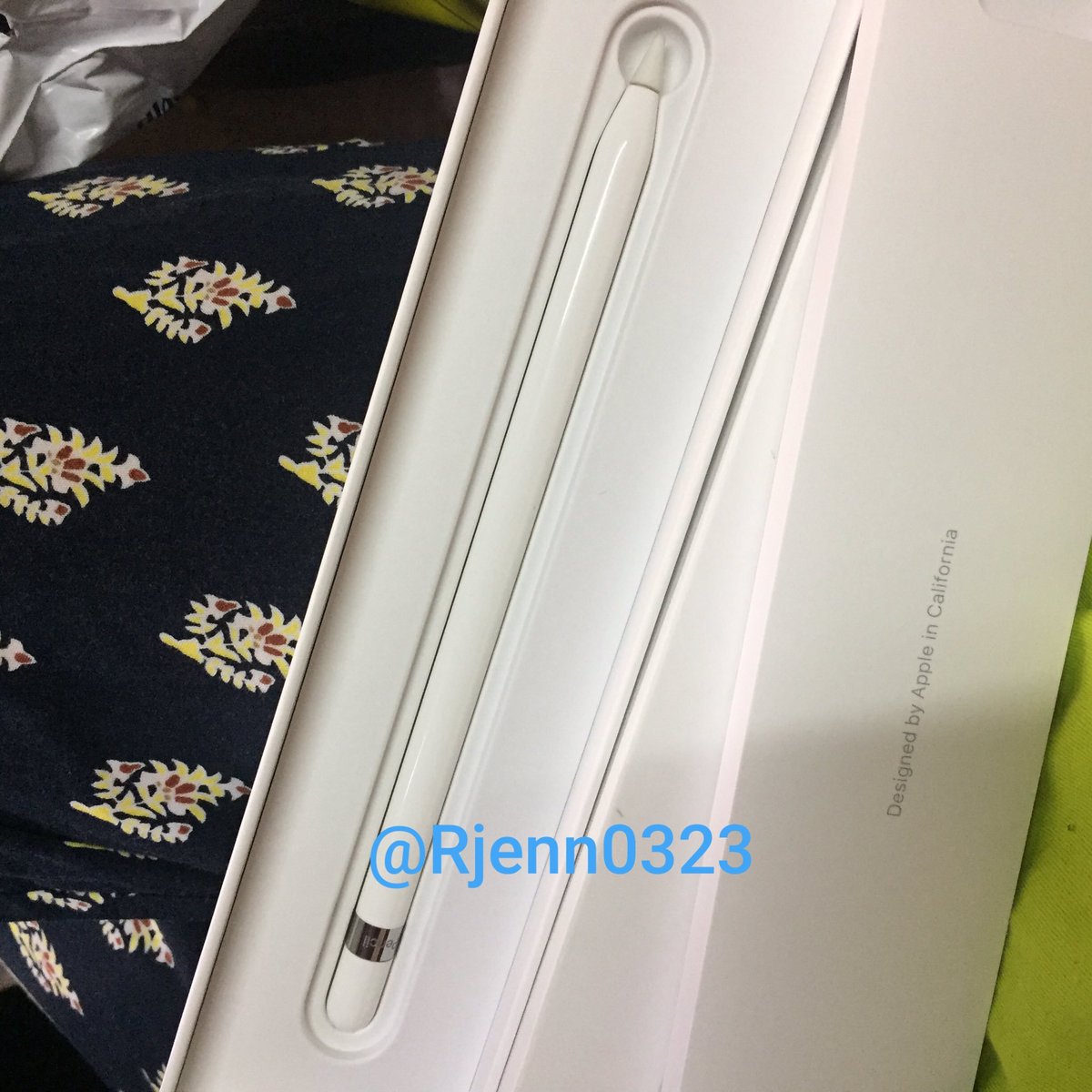 Rjenn0323's tweet photo. ส่งต่อ Apple pencil gen 1 ประกันหมด ธันวา 63 
ไม่มีตำหนิ อุปกรณ์ครบ
💸2300💸
#ApplePencilมือ2 #applewatchมือสอง #Applepencil #ปากกาไอแพด https://t.co/sIsEffm4JL