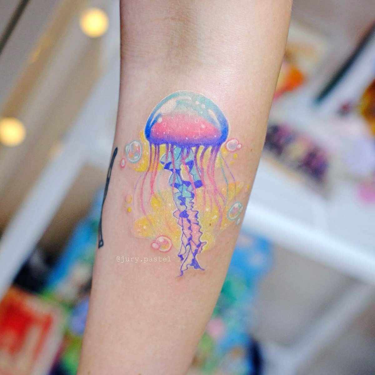Jellyfish⭐ #홍대타투 #해파리타투 #파스텔타투, image size:1200x1200