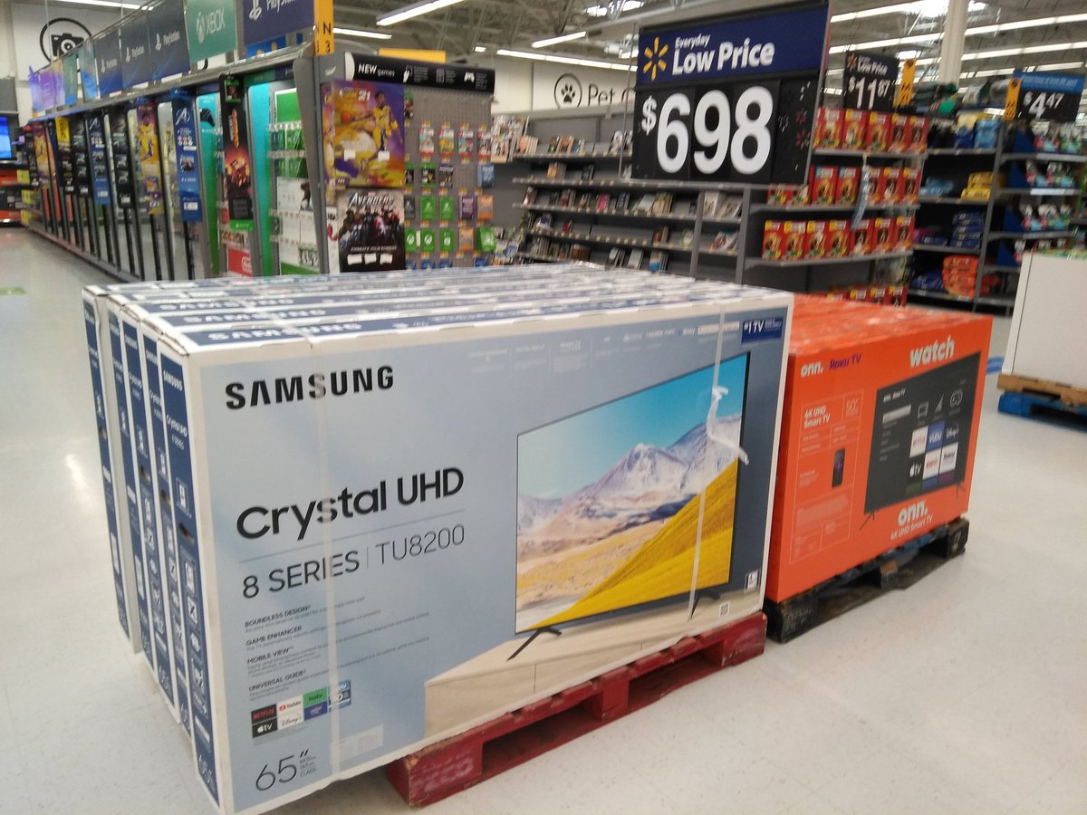 iamseanvincent's tweet photo. I'm not buying this one. I took the picture so I could see what my smart tvs will look like on the floor of @Walmart when we roll them out just before #xmas 
#nocap #itsgonnabebig #abtn #preorder https://t.co/I3CXVDMJRd