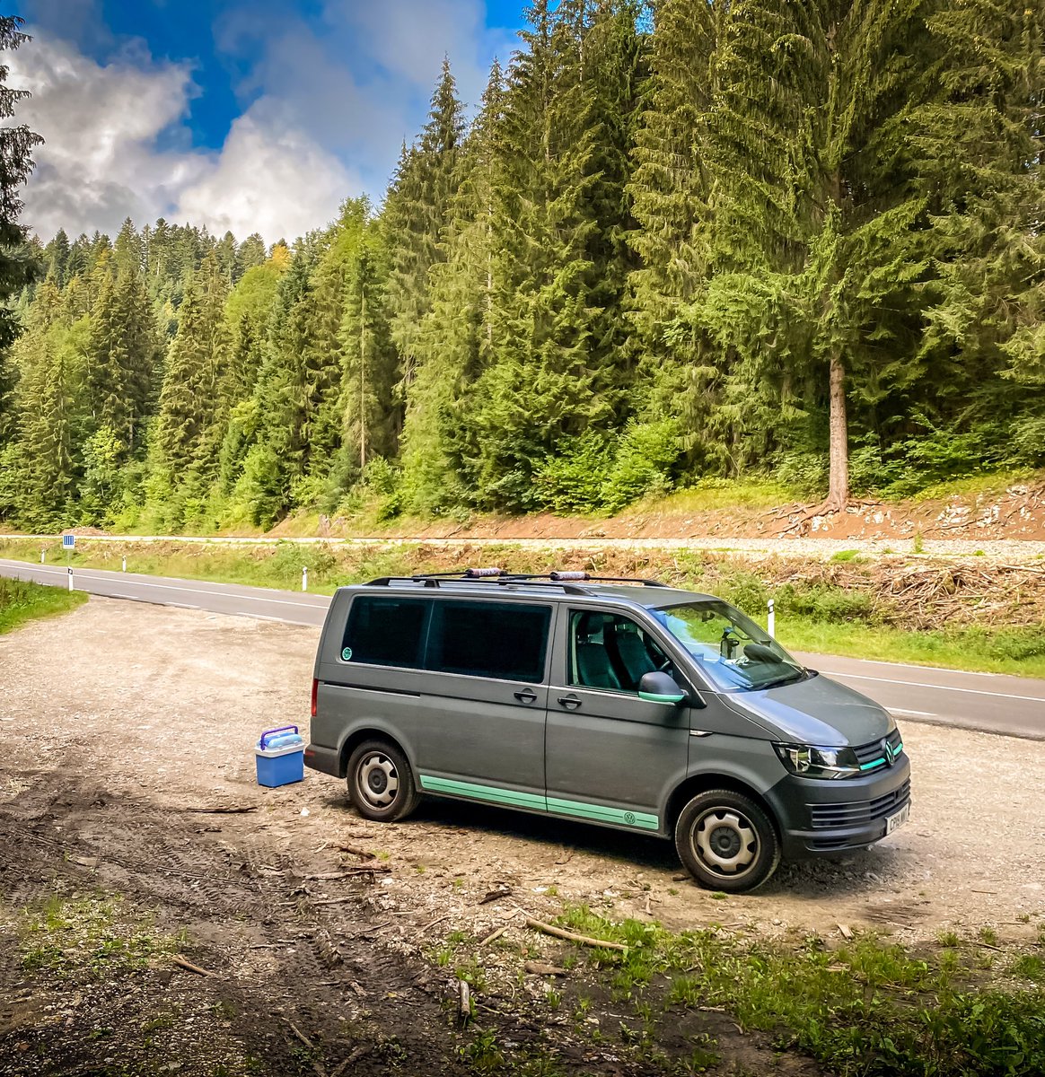 First tea break! 744 Miles to go 🇨🇭➡️🏴󠁧󠁢󠁷󠁬󠁳󠁿 #arewenearlythereyet #vanlife