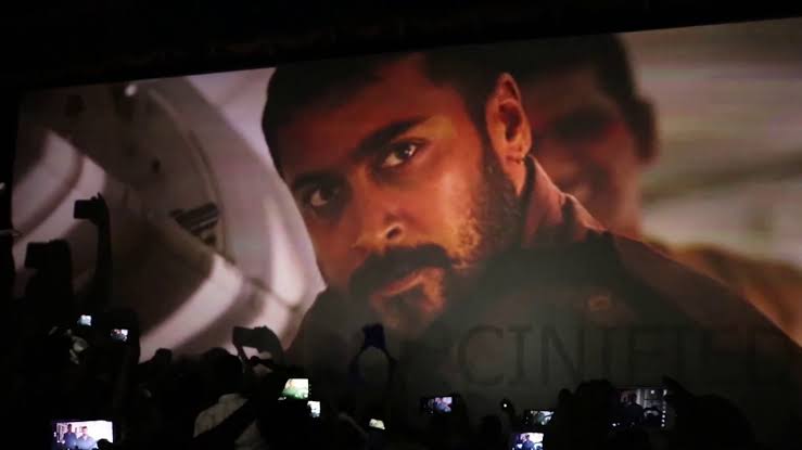 SuriyaFConline's tweet photo. நேருக்கு நேரில் சாதாரண இளைஞனாக அன்று 💪

தமிழ் சினிமாவில் தவிர்க்க முடியாத சூரனாக இன்று 🔥

#23YrsofSENSATiONALSURiYA

@Suriya_offl #SooraraiPottru https://t.co/t0twEVzk1Y