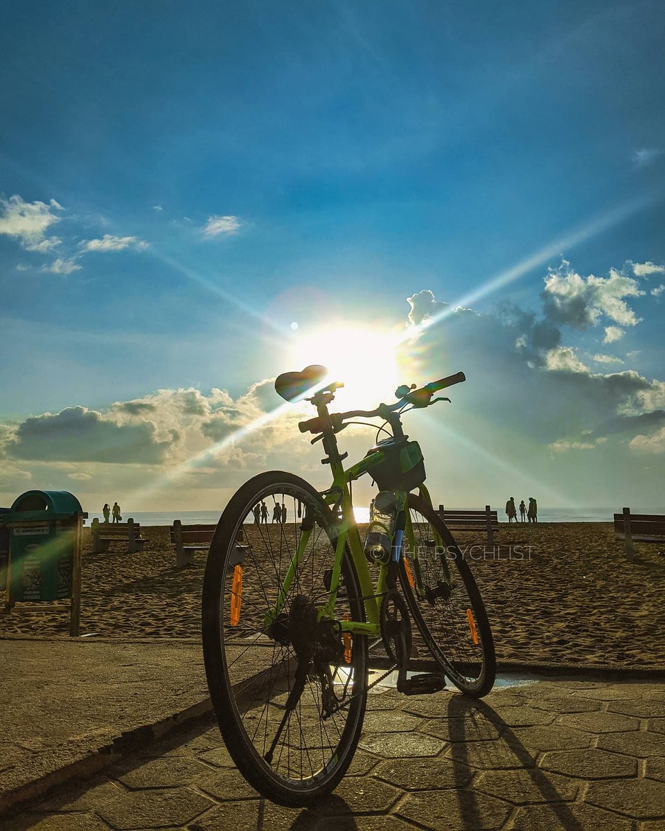 TPsychlist's tweet photo. Bikes and Sunrise, I can never stop loving them! ❤️
.
.
Shot on @googlepixel @googleindia 
.
.
#teampixel #cyclists #cycling #sunrise #beach https://t.co/9CAhrEpy4K