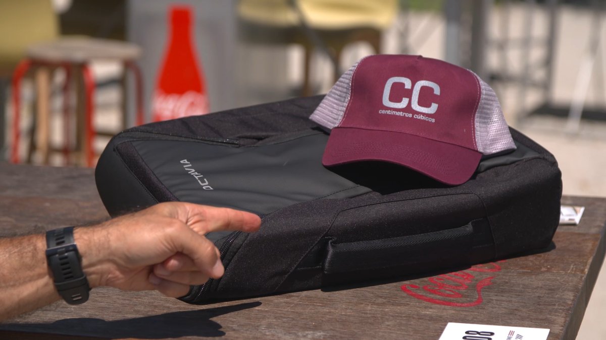 CCubicos's tweet photo. Estos son los ganadores del anterior programa.

- Gorras #CCúbicos: @amejiasr01 @alfalejandro 
- Bolsa @RenaultSport: @Mcastrogr 
- Mochila @skoda_es: @taniaa_3010m

¡Enhorabuena!
La próxima semana, ¡más regalos! 
#CCúbicos235 https://t.co/od070S5HtM