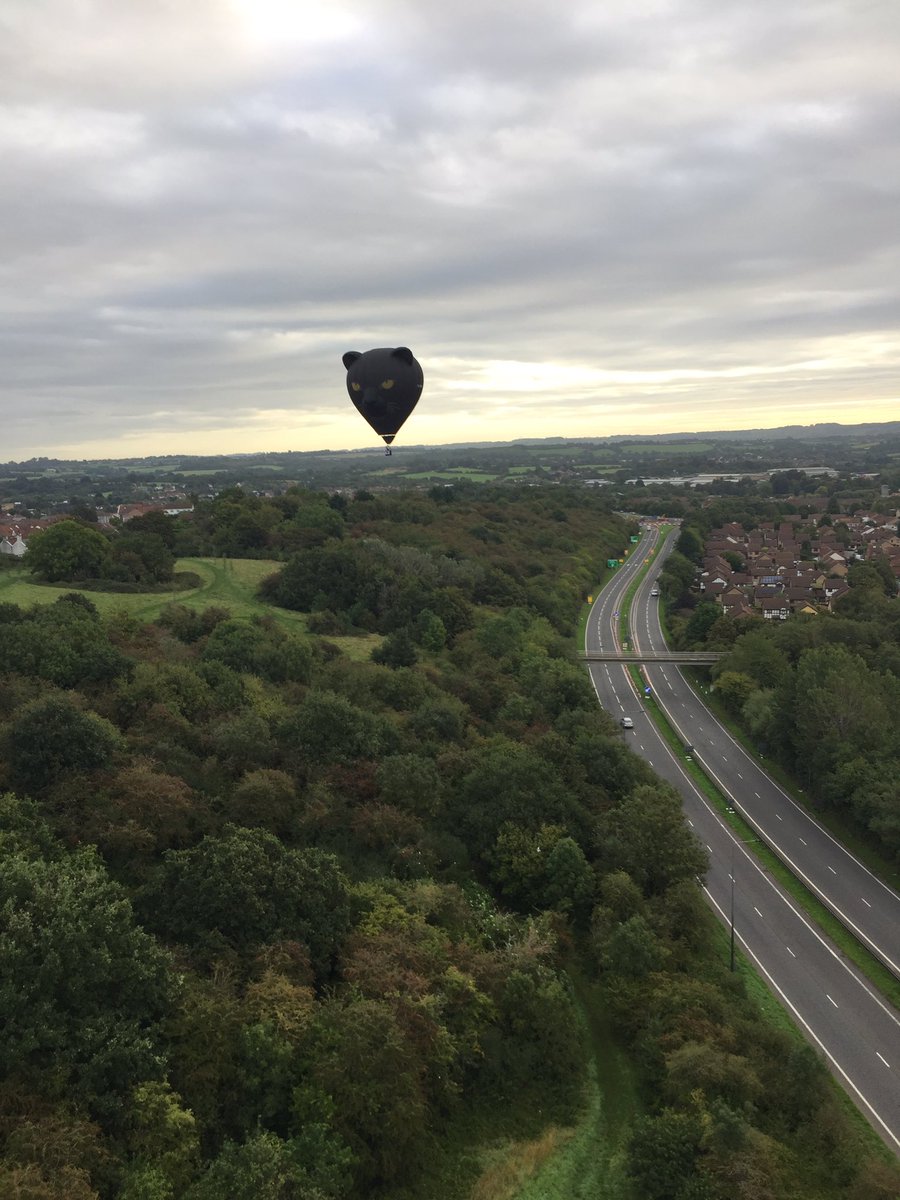 Barnard1Pete's tweet photo. Pretty random Sunday morning! Flew in a hot air balloon! Unbelievable experience!!! Thank you so much! #keyworkerballoonflight https://t.co/vWruFV04FM